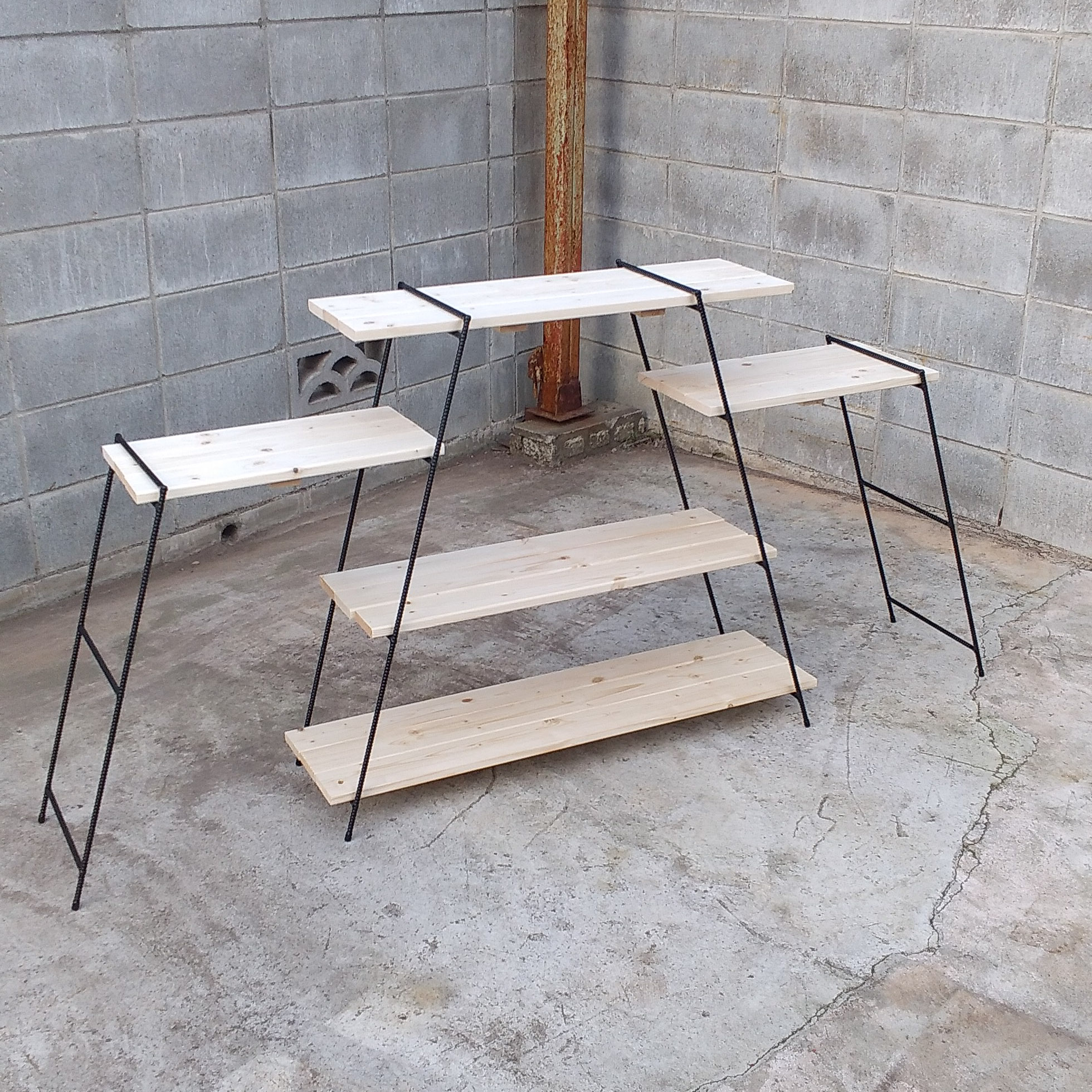 (送料無料)鉄脚　高さ930㎜4段　アイアンシェルフ アイアンレッグ キャンプ 観葉植物ラック テーブル　棚　イベント