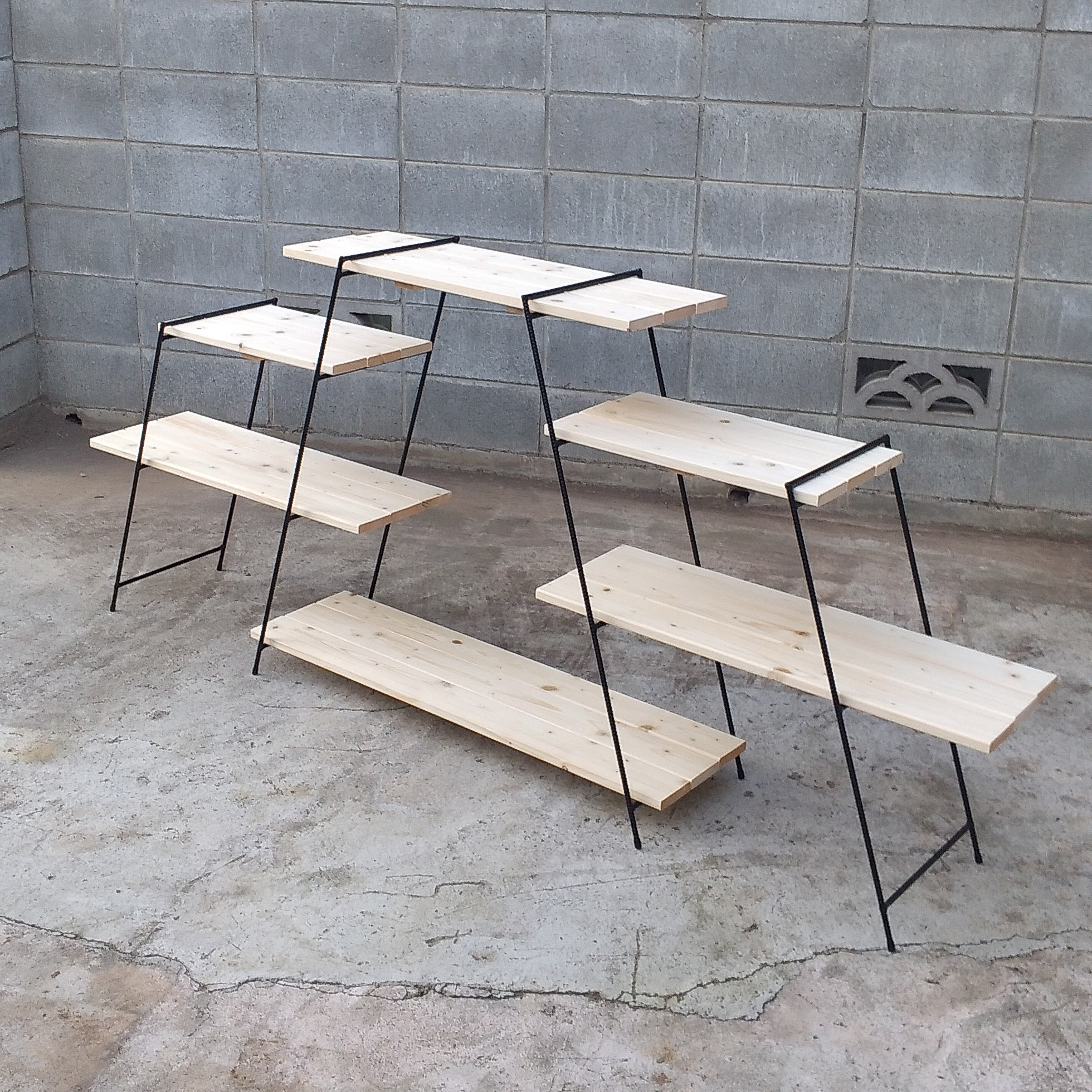 (送料無料)鉄脚　高さ930㎜4段　アイアンシェルフ アイアンレッグ キャンプ 観葉植物ラック テーブル　棚　イベント