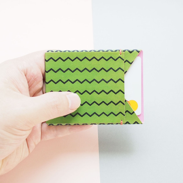 スイカ 柄) ヌメ革 パスケース 定期入れ カードホルダー 緑 + ピンク 薄型 2枚目の画像