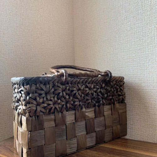 胡桃 胡桃籠バッグ 手作り くるみかごバッグ 市松編み、立体花