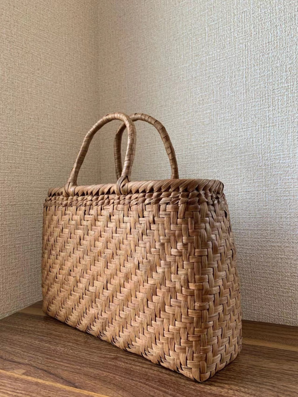 山葡萄　山葡萄かごバッグ　手作り　山葡萄籠バッグ　網代編み　定番　内布あり 