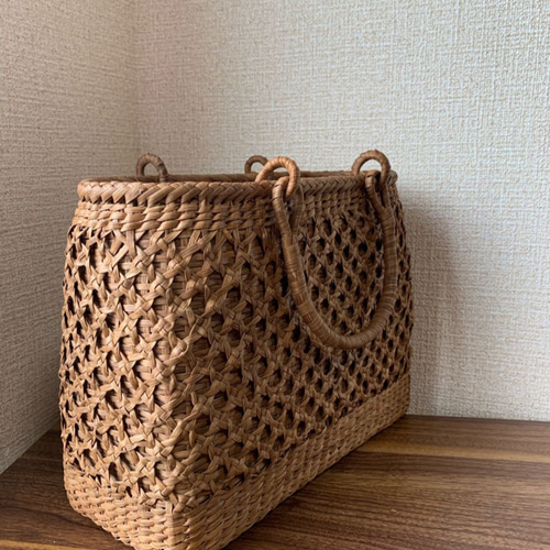 山葡萄かごバッグ 手作り 山葡萄籠バッグ 二重編み 内布あり ファー付き 山葡萄 山葡萄かごバッグ 手作り 籠バッグ 二重編み 内布あり
