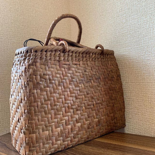 山葡萄 山葡萄かごバッグ 手作り 山葡萄籠バッグ 網代編み 内布あり