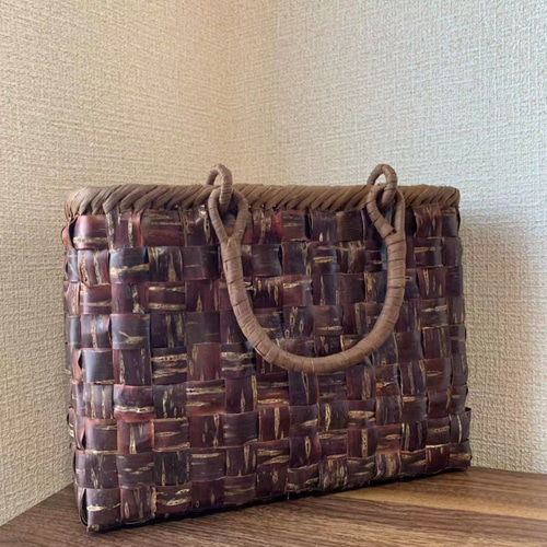 クラフトで作った山葡萄風かごバッグ2点 （限定個数】 服装や