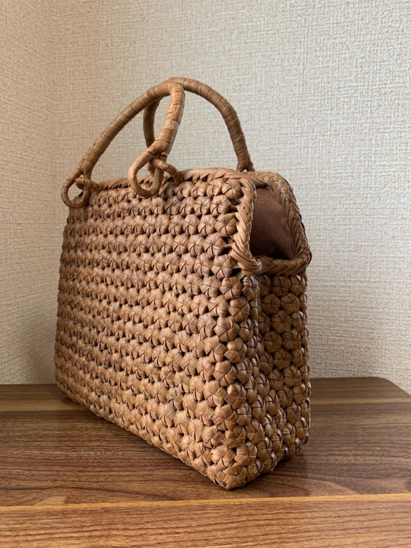 山葡萄　山葡萄かごバッグ　手作り　山葡萄籠バッグ　花編み　籠バッグ 4枚目の画像
