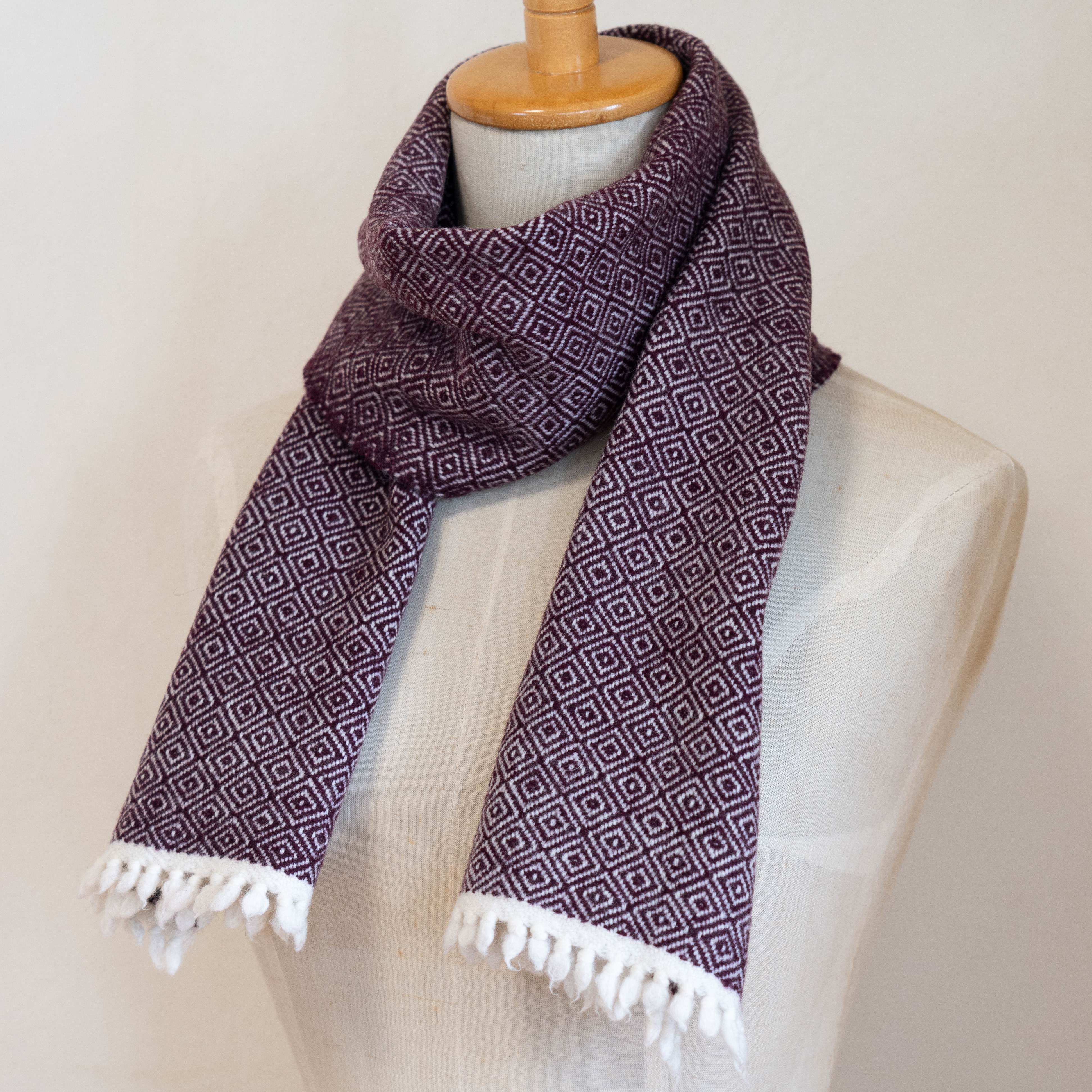 タスマニアラムウール 手織りマフラー　バーズアイ ワイン×ホワイト【送料無料】