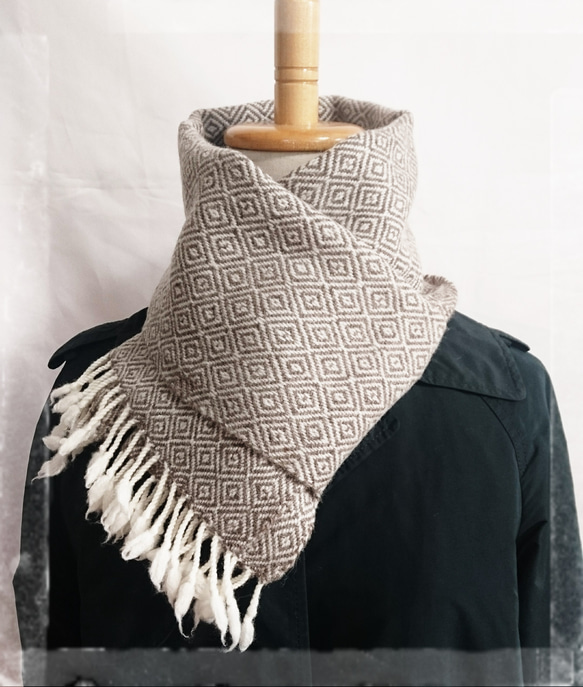 ＬＩＮＥＮ　ＧＩＲＬの手織り　タスマニアラムウール　バーズアイブラウン×ホワイト 3枚目の画像
