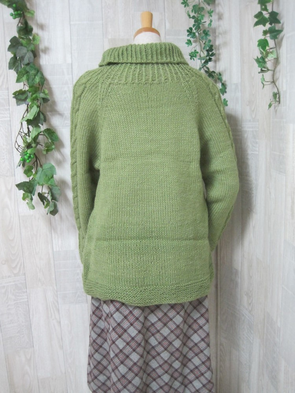 ハイネックセーター　ウール100％手編みなのに安価　ゆったりサイズ　S065 5枚目の画像