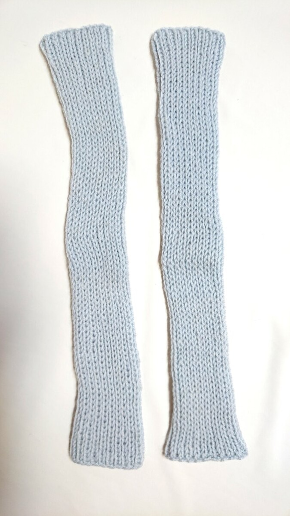 レッグウォーマー ウール100％ 手編み　やっぱりウールは肌触りが良く暖かい！K473 3枚目の画像