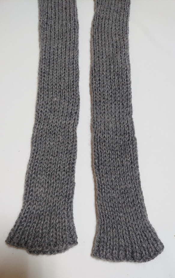 レッグウォーマー ウール100％ 手編み　やっぱりウールは肌触りが良く暖かい！K497 4枚目の画像