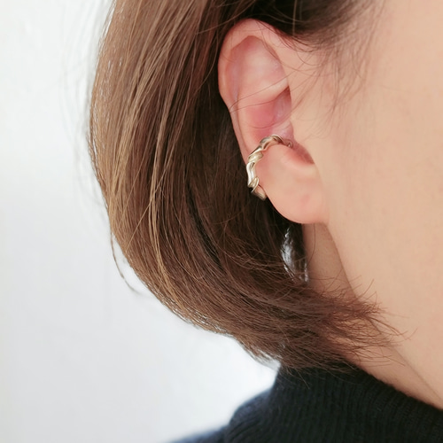 ひねり＊ツイストシルバー925イヤーカフH113 耳骨夾 アトリエ HARU 的