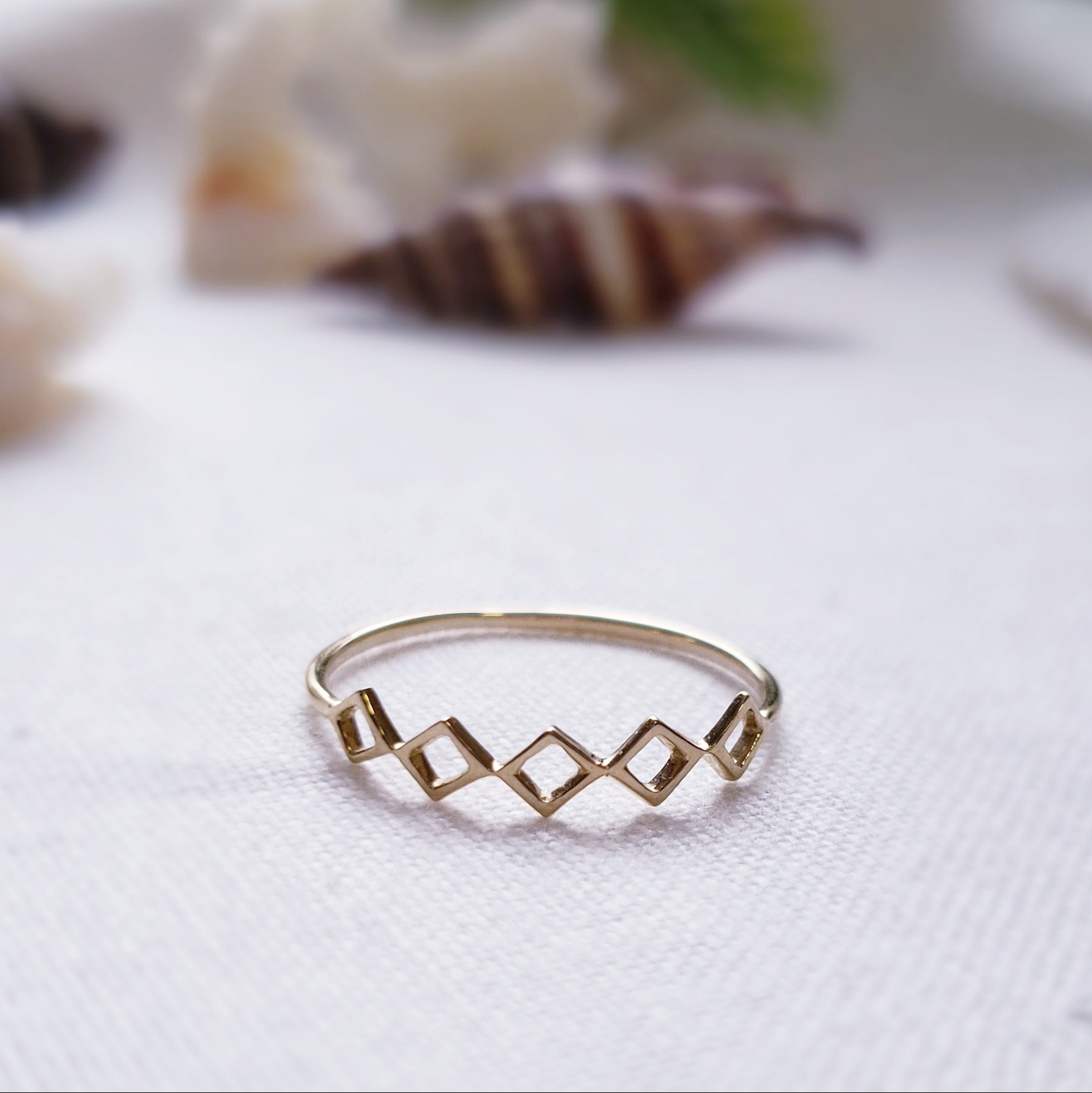 K10◇ひし形　デザインリング【つけっぱなし良い】H051