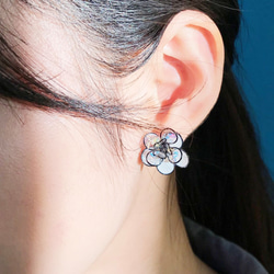 Jin° 經典黑白｜樹脂耳環貼耳款．樹脂×複合式媒材 第5張的照片