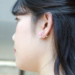 Jin。紅粉佳人 | 樹脂耳環貼耳款×不凋花×925純銀 第5張的照片