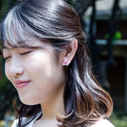 Jin。紅粉佳人 | 樹脂耳環貼耳款×不凋花×925純銀 第6張的照片