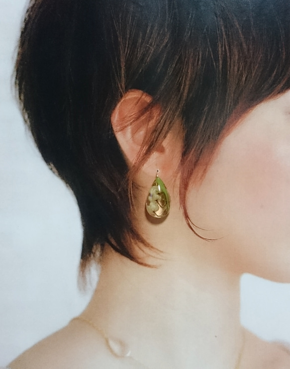 本物すずらんの耳飾り  ─ 鈴蘭 ─  flower dorops  サージカルステンレスピアス/イヤリング 6枚目の画像