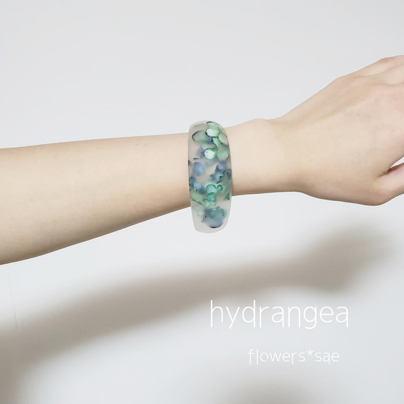 花舞う氷   　Emerald　紫陽花 －磨りガラス風バングル－ 4枚目の画像