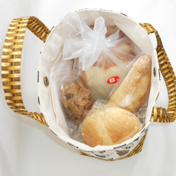 レトロな食パン柄の底が広いB5サイズミィディアムトートバッグ 8枚目の画像