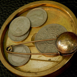 ＃B6　Deutsche（旧西独） Coin Brooch 1枚目の画像