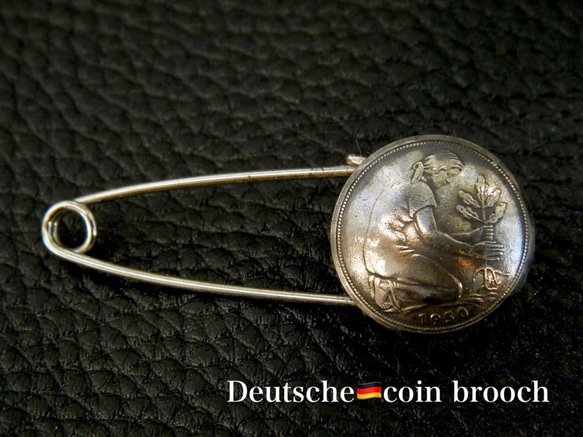 ＃B64 Deutsche（旧西独）Coin Brooch 2枚目の画像