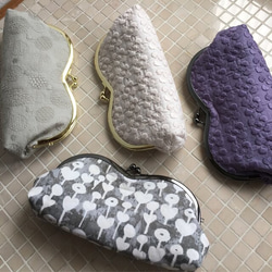 ぷっくり刺繍　すみれいろ　めがねケース がま口 　がま口　ポーチ 3枚目の画像