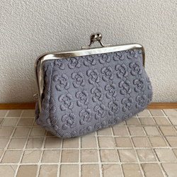 グレー 刺繍 がま口ポーチ マチありがま口 コスメポーチ 化粧