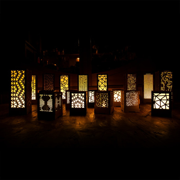 ミニ行灯 麻の葉 - 置き型照明 Mサイズ ウォルナット 8枚目の画像