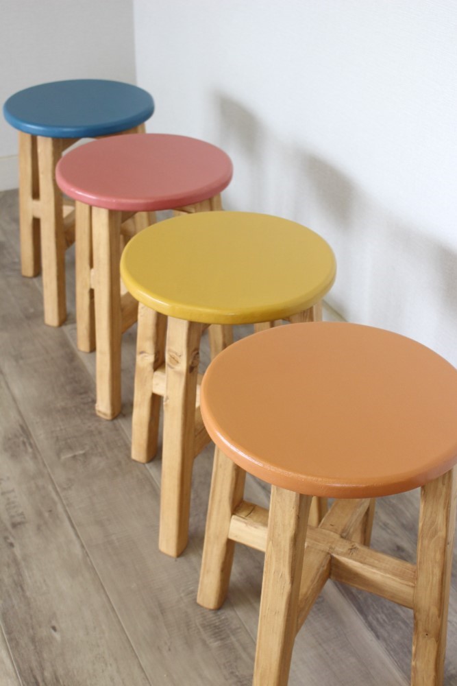 カラフルポップなスツール　ブルー/ピンク/イエロー/オレンジ