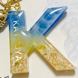 受注生産 イニシャル キーホルダー チャーム レジン 海 波 夏