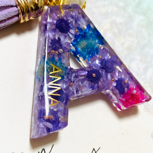 受注生産 イニシャル チャーム レジン フラワー 世界にひとつ