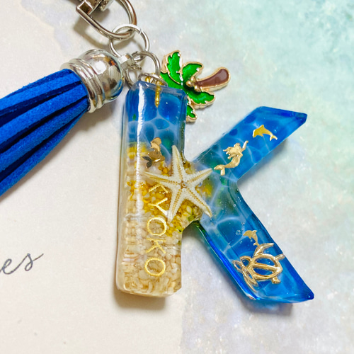 受注生産 イニシャル チャーム キーホルダー レジン フラワー 名入れ可