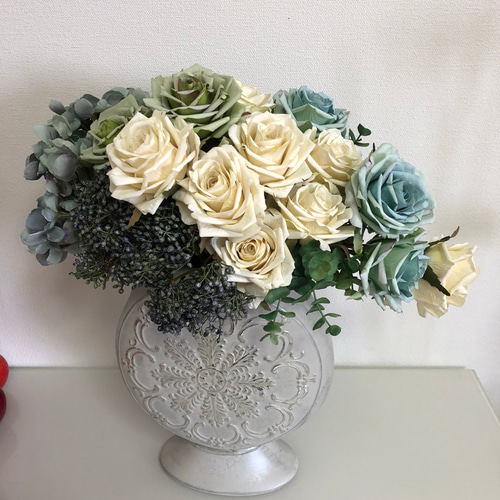 送料無料！ 高級バラ使用！ホワイト✖︎ブルー 大型フラワー  