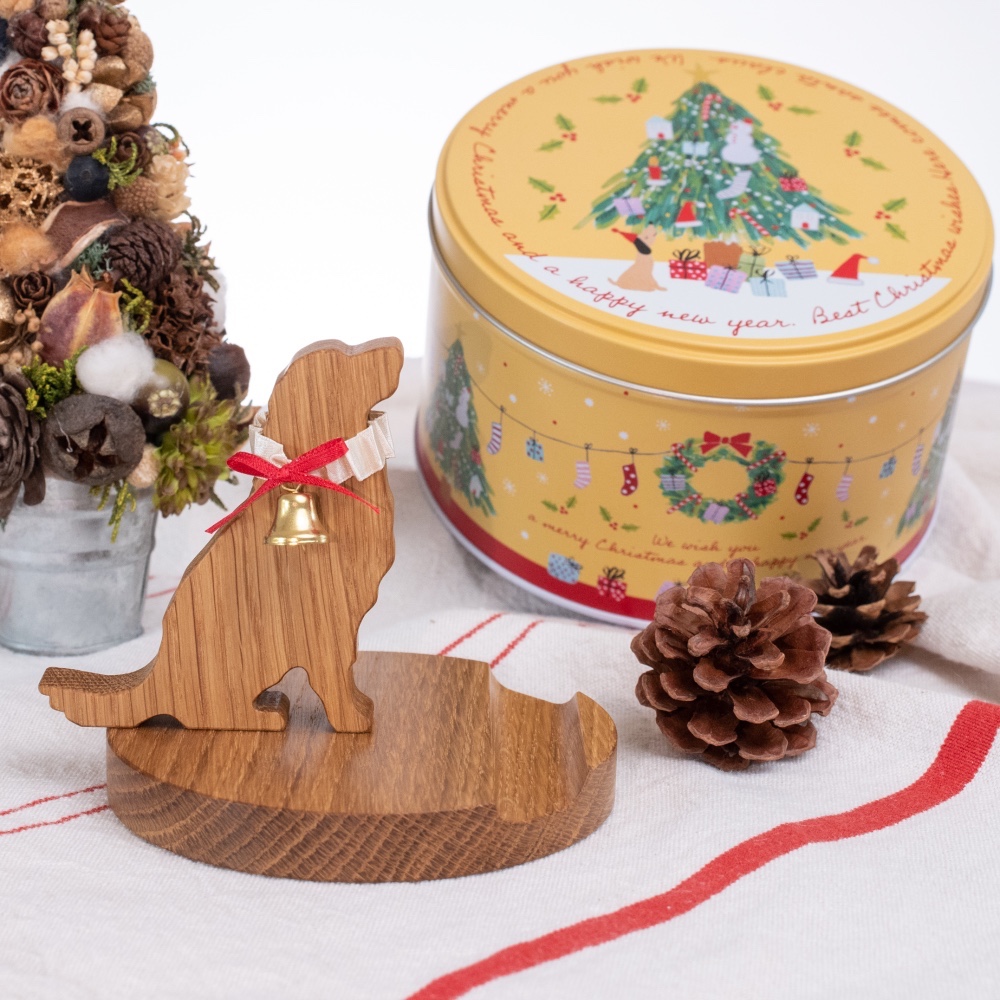 ★Xmasブリキ缶入り★ゴールデンレトリバーのスマホスタンド