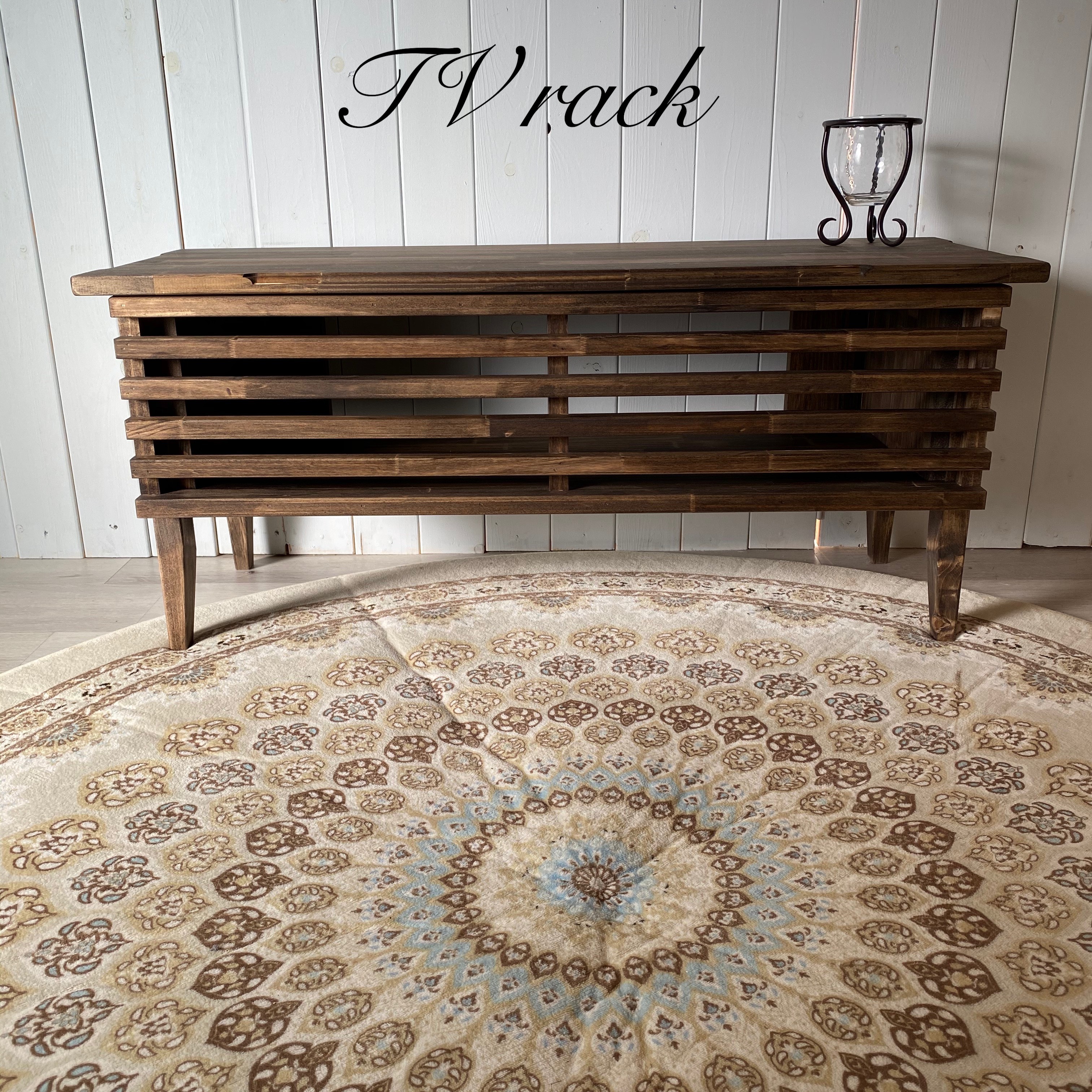 格子 デザイン テレビ台 F-2 ルーバーのおしゃれな扉  テレビボード 猫足風 ローテーブルとの相性が良い