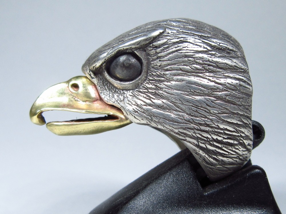 「タカ」リング