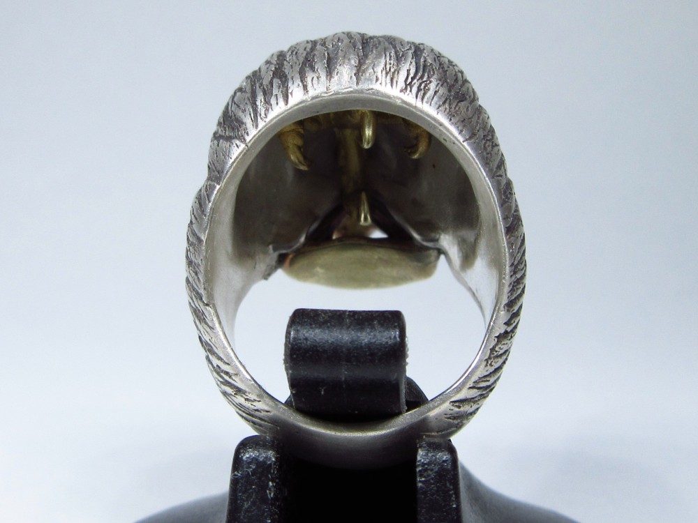 「タカ」リング