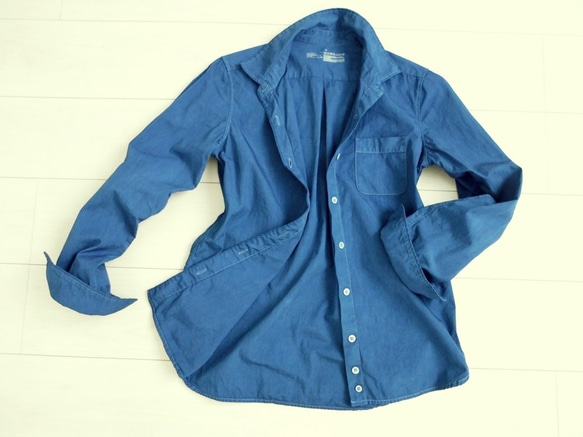◆100％自然素材　天然灰汁発酵建て 本藍染◆　オーガニックコットン１００％ ブロード長袖シャツ 1枚目の画像
