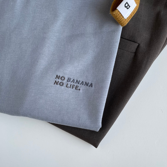 【S〜XLサイズ】NO BANANA NO LIFE.Tシャツ/くすみブルー 2枚目の画像