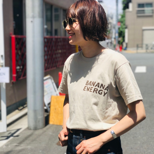 バナナカラーTシャツ【ベージュ × BANANA ENERGY】 4枚目の画像