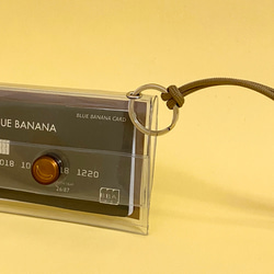 ブルーバナナIDカードケース/クリア×ブラウンボタン 2枚目の画像
