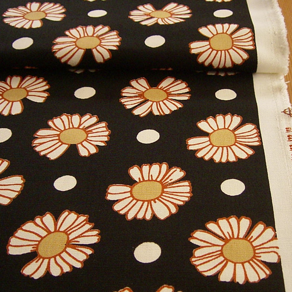 コットン・マーガレット・ブラック 1枚目の画像