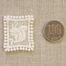 レースモチーフ・リス 2枚目の画像