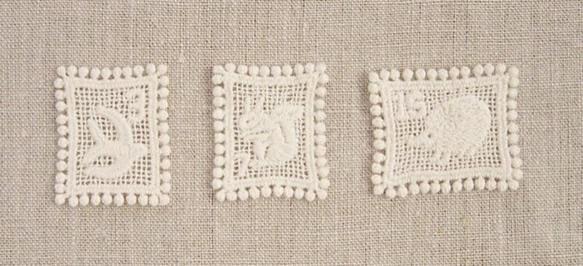 レースモチーフ・リス 3枚目の画像