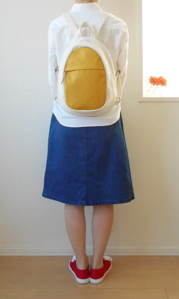 たまご型リュック・マスタード×オフホワイト 2枚目の画像