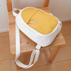 たまご型リュック・マスタード×オフホワイト 4枚目の画像