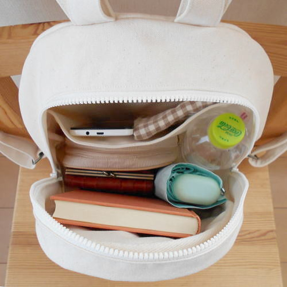 たまご型リュック・マスタード×オフホワイト 6枚目の画像