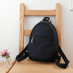 たまご型リュック・ブラック 3枚目の画像