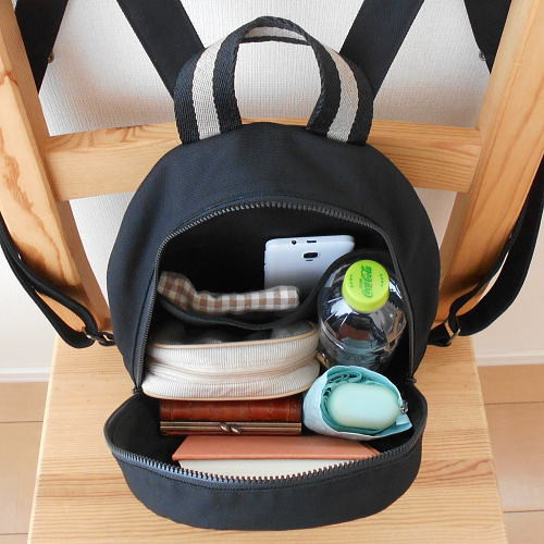 【 いくこさま様】ファラベラ ミニリュック ブラックチェーン いくこさま様】ファラベラ ミニリュック ブラックチェーン - メルカリ