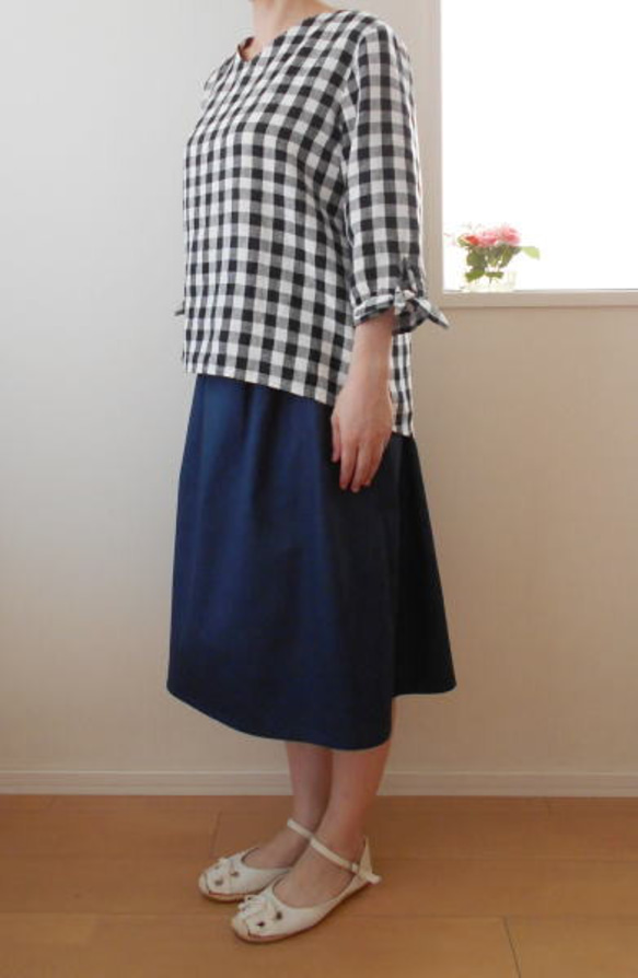 リネンギンガムの袖リボンブラウス 2枚目の画像