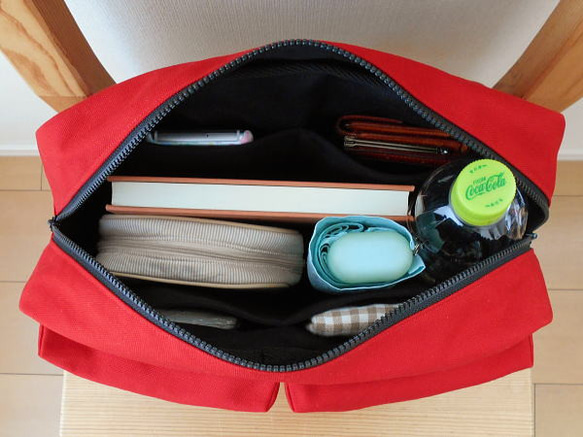 ヒップバッグ・レッド 7枚目の画像